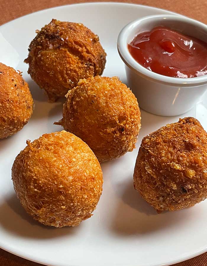 Keto Chicken Nuggets (only 2 carbohydrates per serving!) Keto Chicken Nuggets (only 2 carbohydrates per serving!)