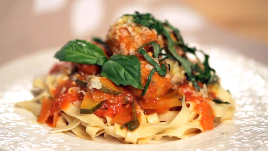 Aussie Pasta With Chicken Sausage and Fresh Vegetables | Everyday Health