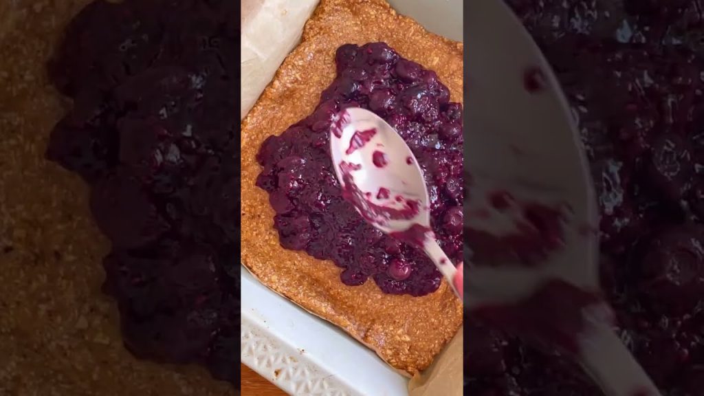 Small-Batch Blueberry Jam Crumble Breakfast Bars