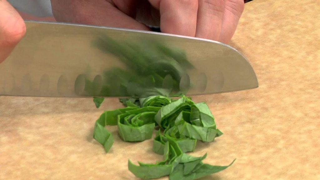 How to Chop Basil