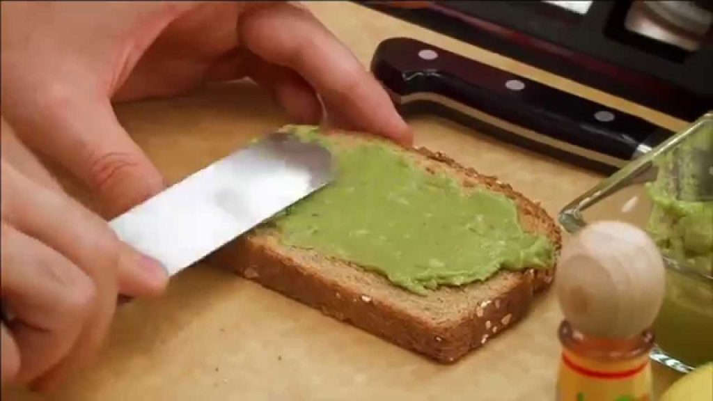 How to Make a Veggie Omelet With Edamame Avocado Toast