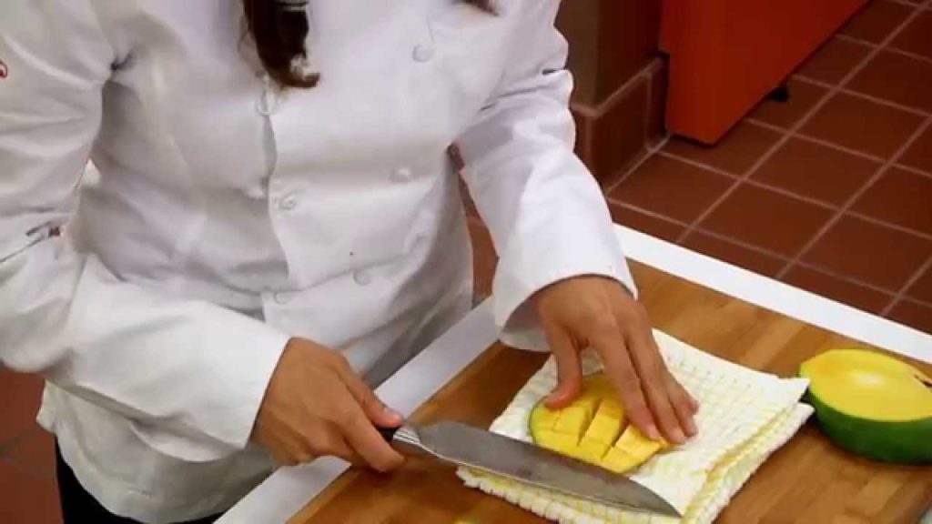 The Best Way to Cut a Mango