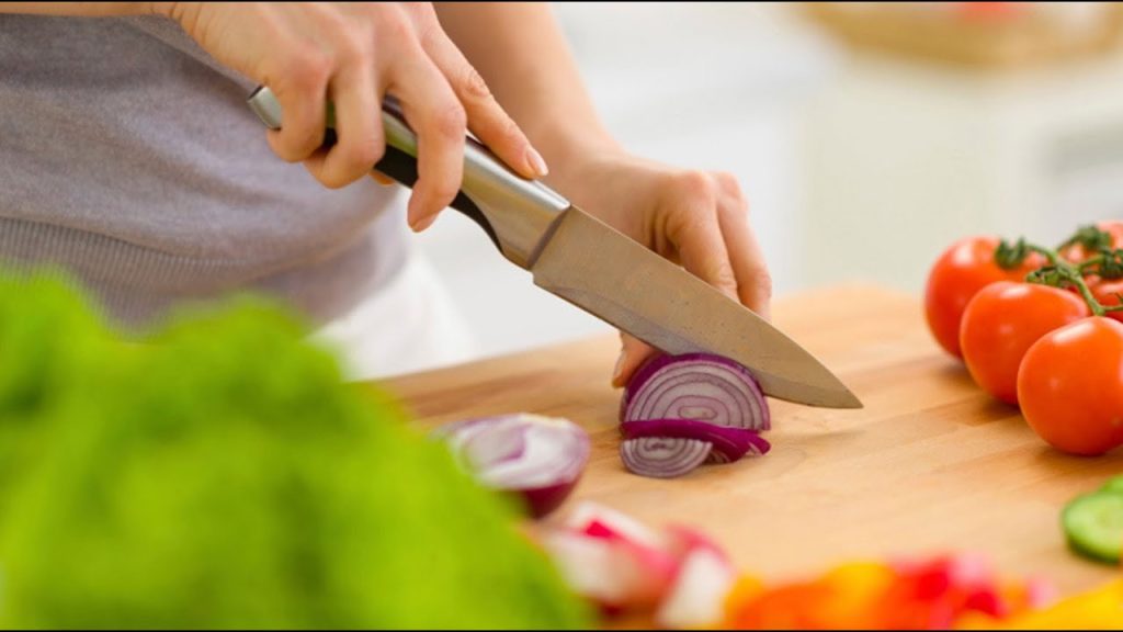 How to Dice Onions Without Crying